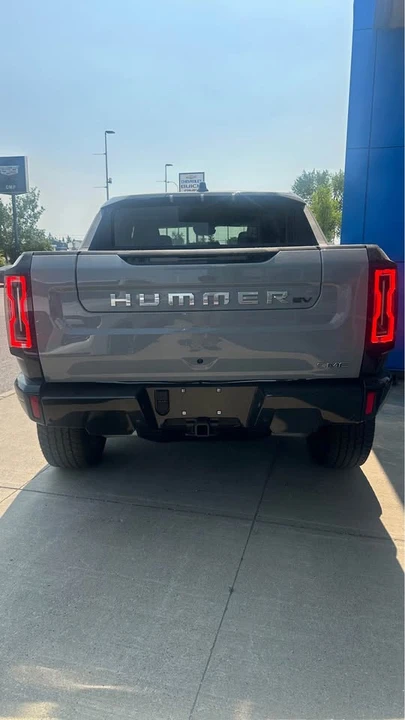 2026 GMC Hummer EV - Image 4 of 10