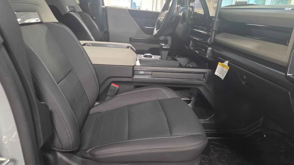 2026 GMC Hummer EV - Image 4 of 7