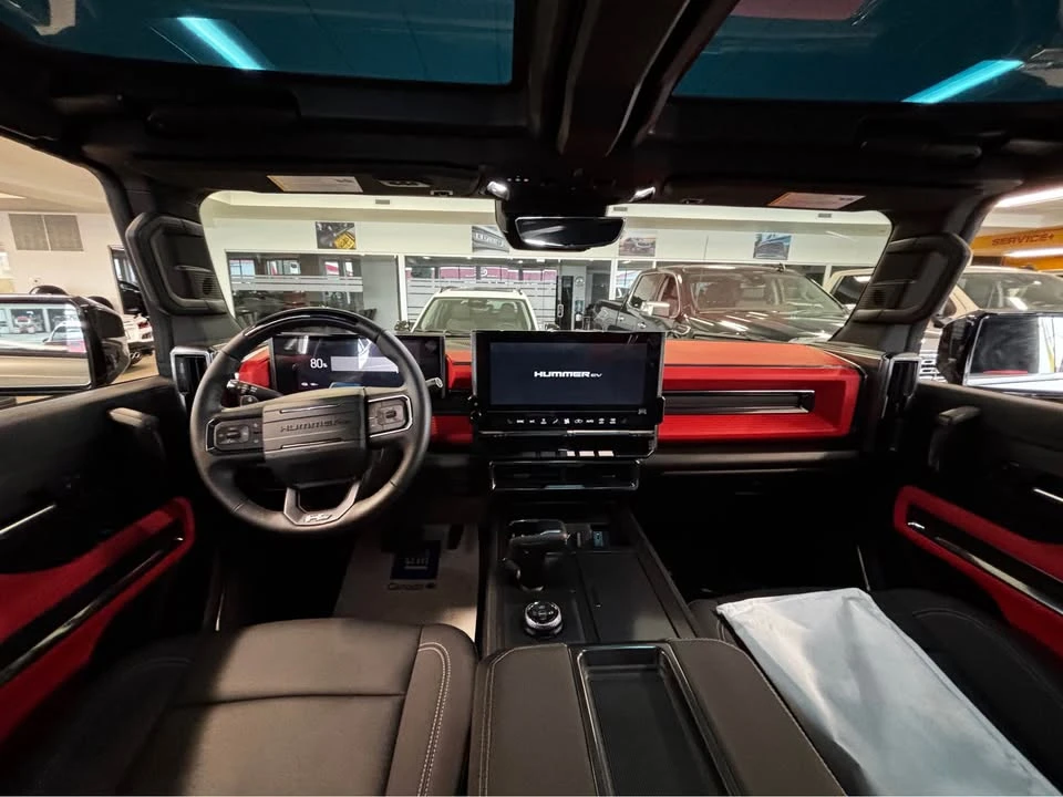 2026 GMC Hummer EV - Image 13 of 18