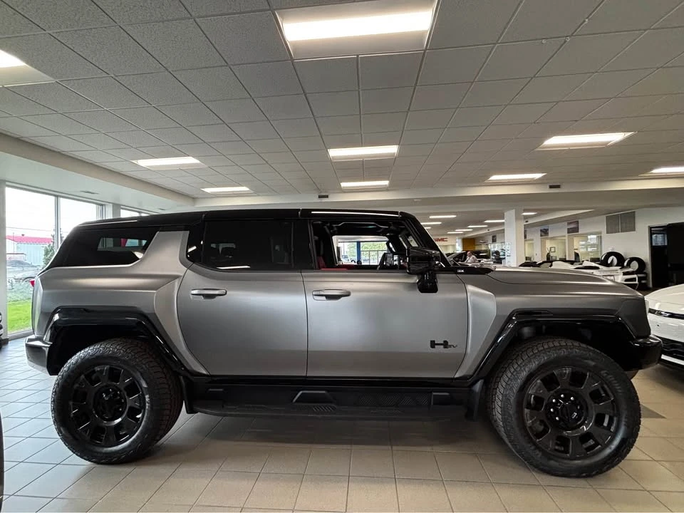 2026 GMC Hummer EV - Image 8 of 18