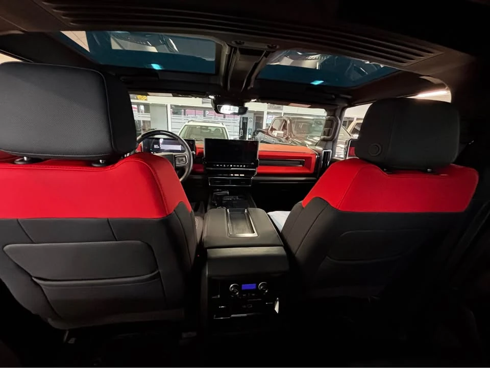 2026 GMC Hummer EV - Image 12 of 18