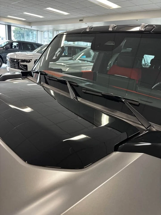 2026 GMC Hummer EV - Image 16 of 18
