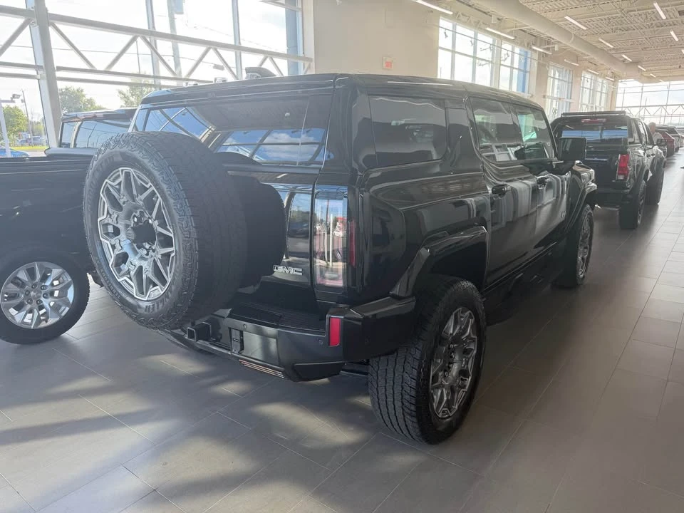 2026 GMC Hummer EV - Image 4 of 7