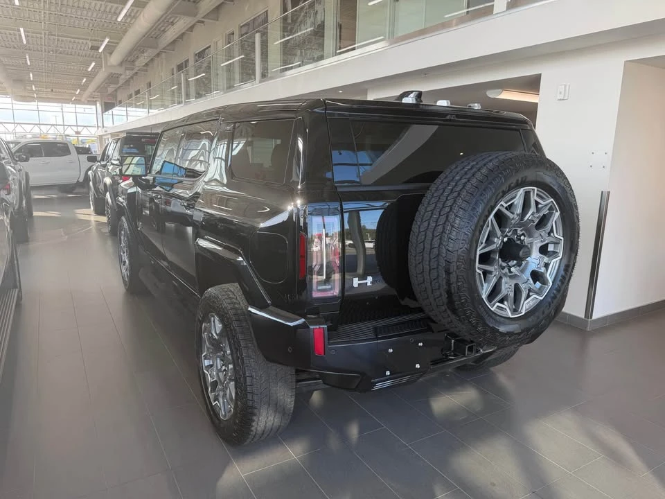 2026 GMC Hummer EV - Image 3 of 7