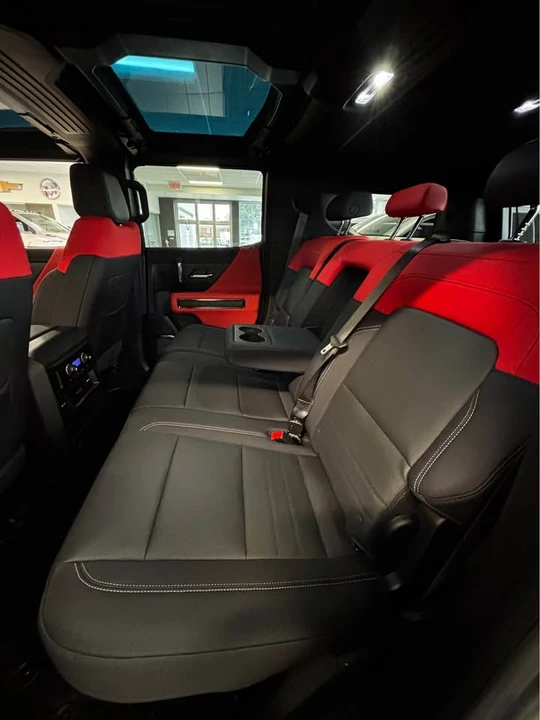 2026 GMC Hummer EV - Image 11 of 18