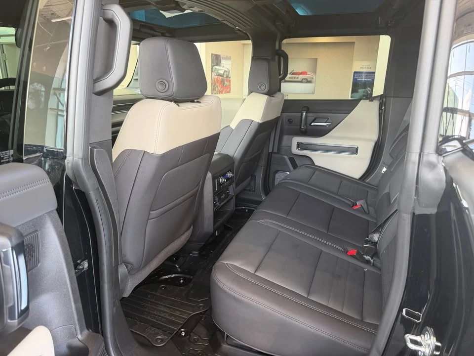 2026 GMC Hummer EV - Image 6 of 7