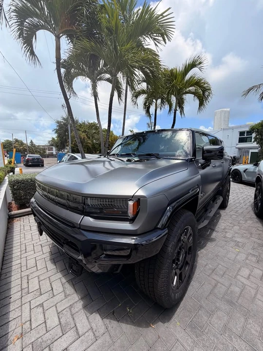 2026 GMC Hummer EV - Image 3 of 10