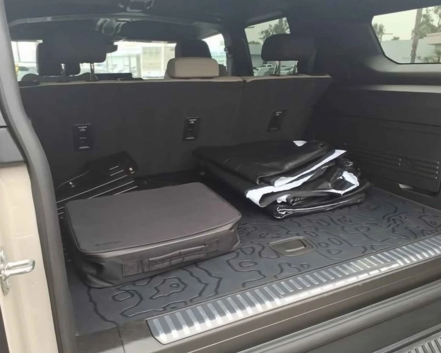 2026 GMC Hummer EV - Image 5 of 10