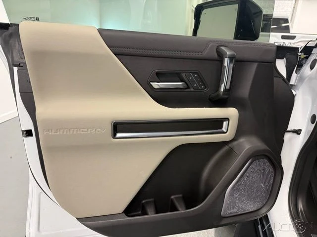2026 GMC Hummer EV - Image 12 of 12