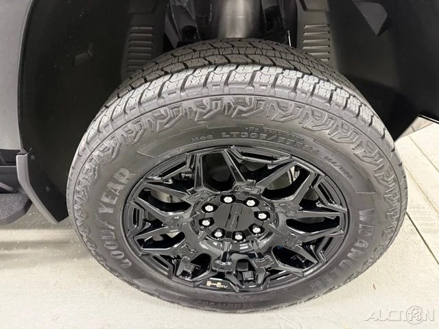 2026 GMC Hummer EV - Image 4 of 20