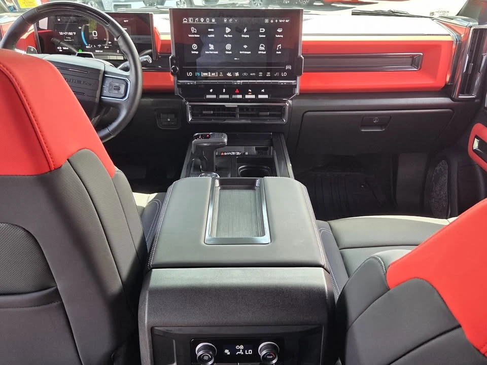 2026 GMC Hummer EV - Image 15 of 20