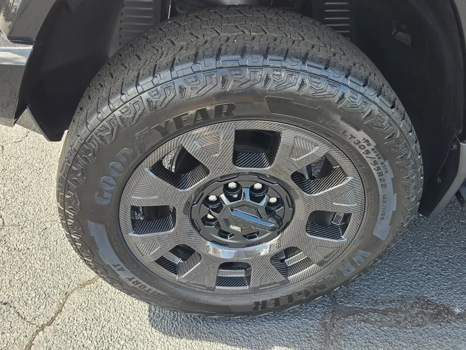 2026 GMC Hummer EV - Image 11 of 20