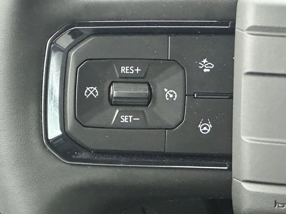 2026 GMC Hummer EV - Image 12 of 19
