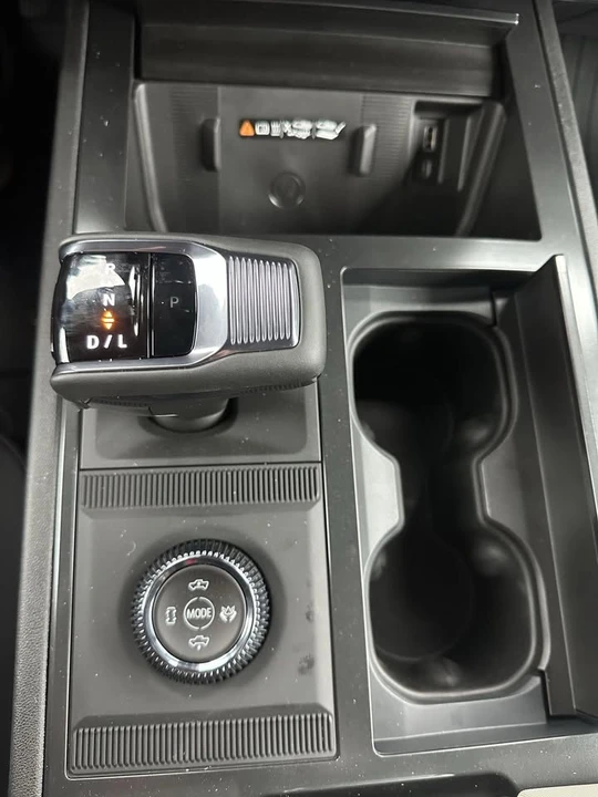 2026 GMC Hummer EV - Image 16 of 19