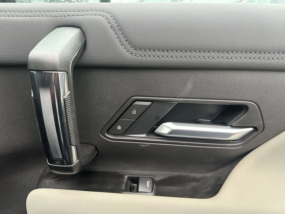 2026 GMC Hummer EV - Image 19 of 19