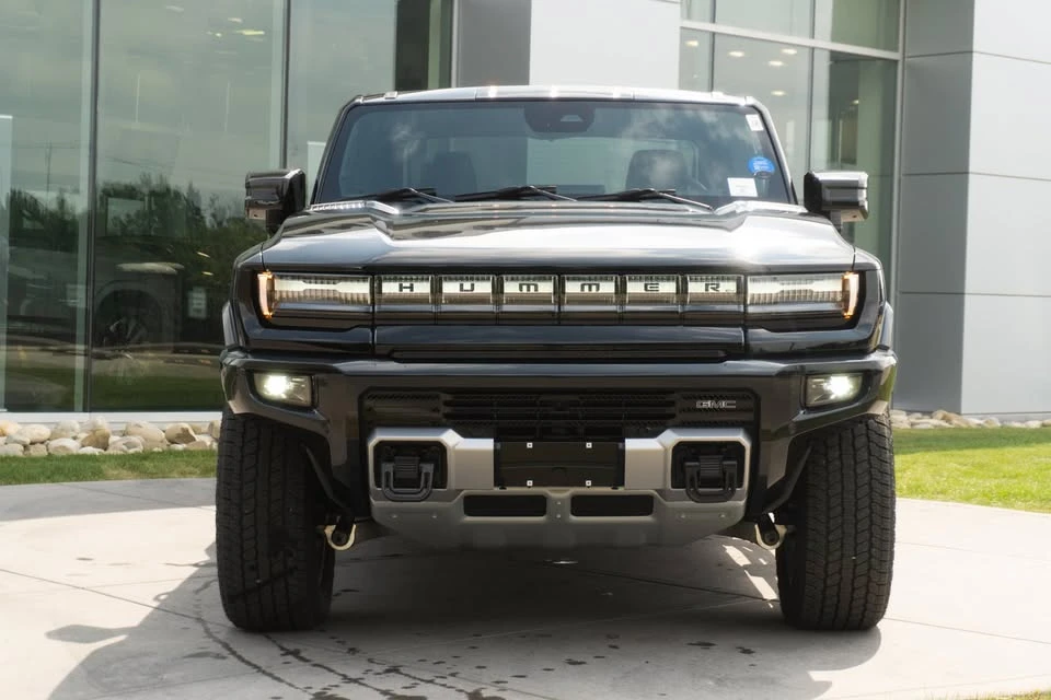 2026 GMC Hummer EV - Image 2 of 12