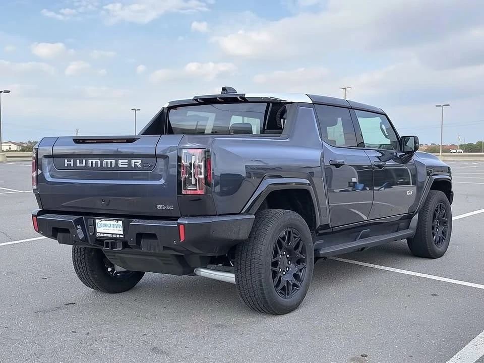 2026 GMC Hummer EV - Image 5 of 20