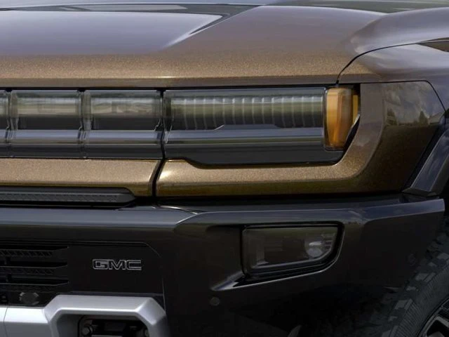 2026 GMC Hummer EV - Image 10 of 20