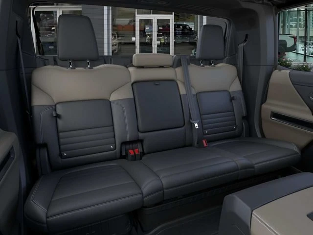 2026 GMC Hummer EV - Image 17 of 20