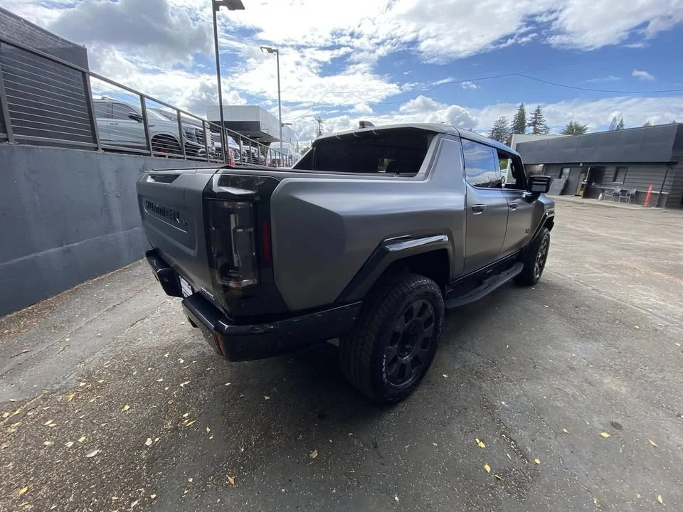 2026 GMC Hummer EV - Image 6 of 19