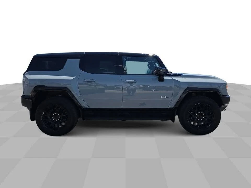 2026 GMC Hummer EV - Image 9 of 20