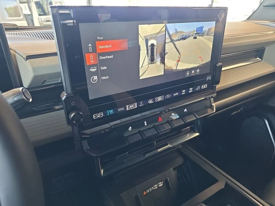 2026 GMC Hummer EV - Image 15 of 20