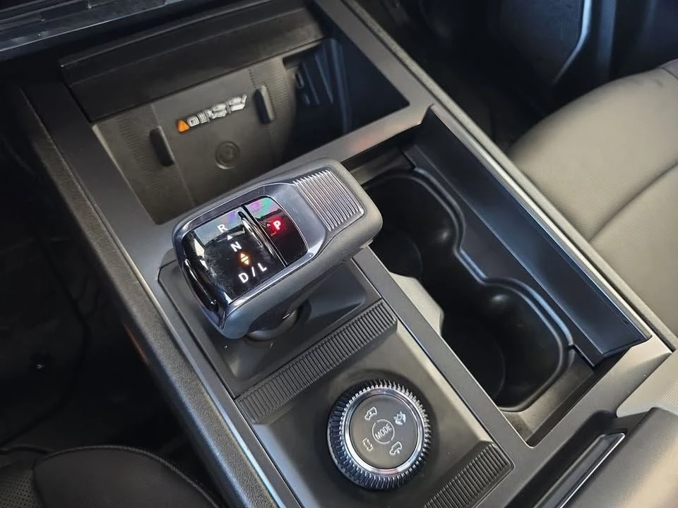 2026 GMC Hummer EV - Image 16 of 20
