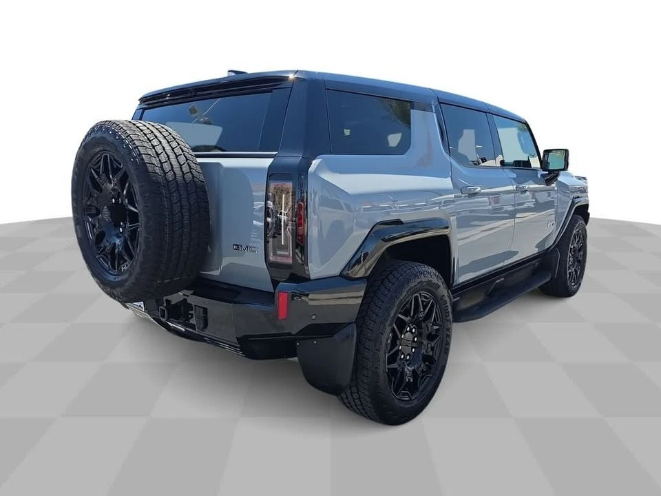2026 GMC Hummer EV - Image 8 of 20