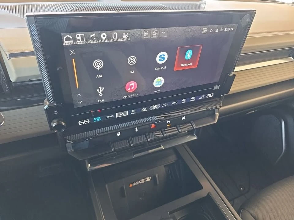 2026 GMC Hummer EV - Image 13 of 20