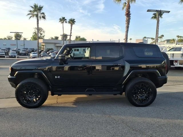 2026 GMC Hummer EV - Image 8 of 12