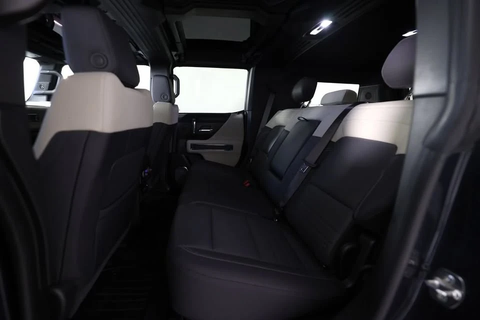 2026 GMC Hummer EV - Image 14 of 20