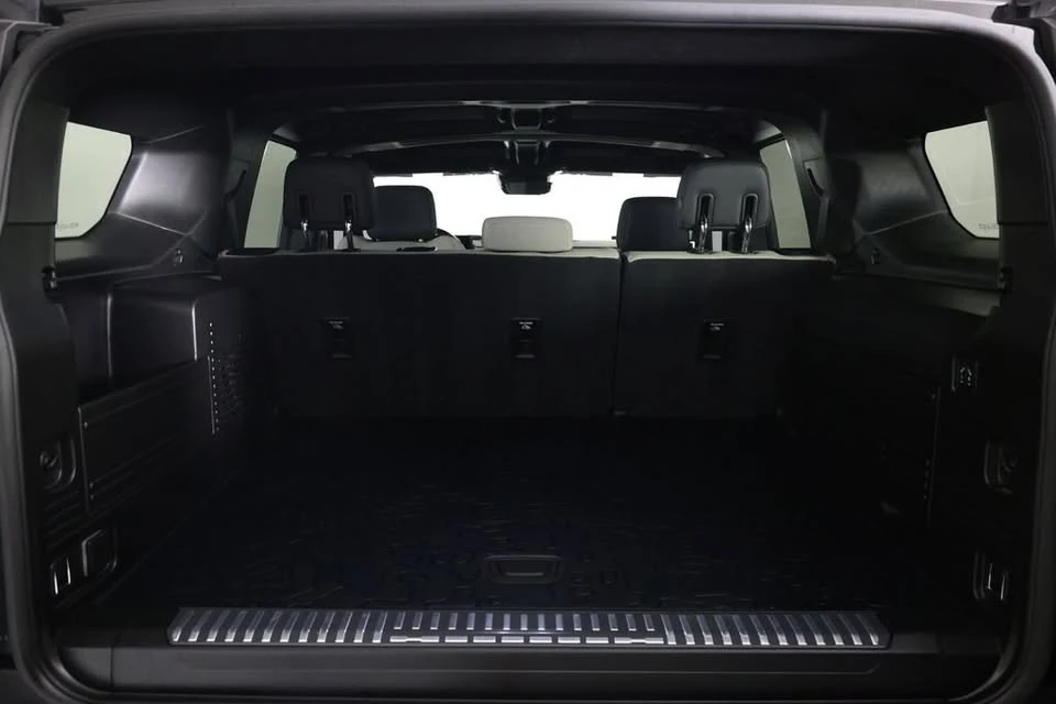 2026 GMC Hummer EV - Image 12 of 20