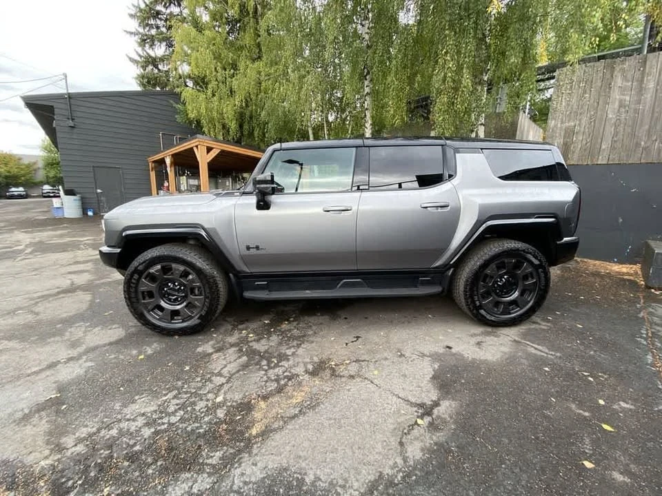 2026 GMC Hummer EV - Image 3 of 19