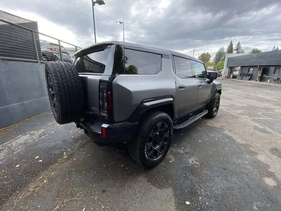 2026 GMC Hummer EV - Image 6 of 19