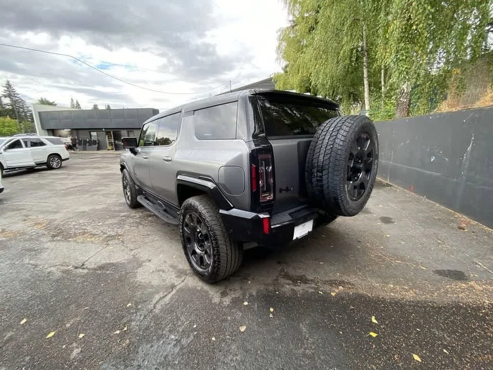 2026 GMC Hummer EV - Image 4 of 19