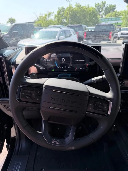 2026 GMC Hummer EV - Image 12 of 15