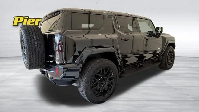 2026 GMC Hummer EV - Image 9 of 20