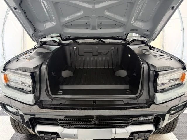 2026 GMC Hummer EV - Image 10 of 20