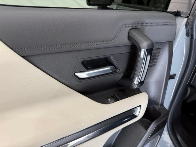 2026 GMC Hummer EV - Image 19 of 20