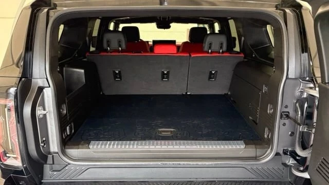 2026 GMC Hummer EV - Image 4 of 20