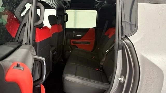 2026 GMC Hummer EV - Image 20 of 20