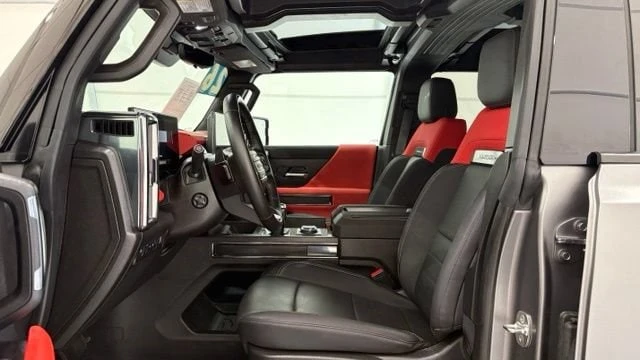 2026 GMC Hummer EV - Image 15 of 20
