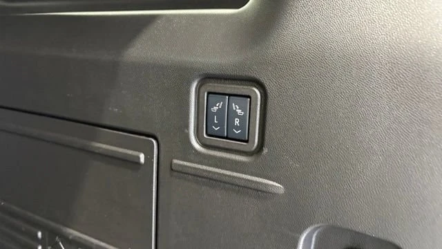 2026 GMC Hummer EV - Image 6 of 20