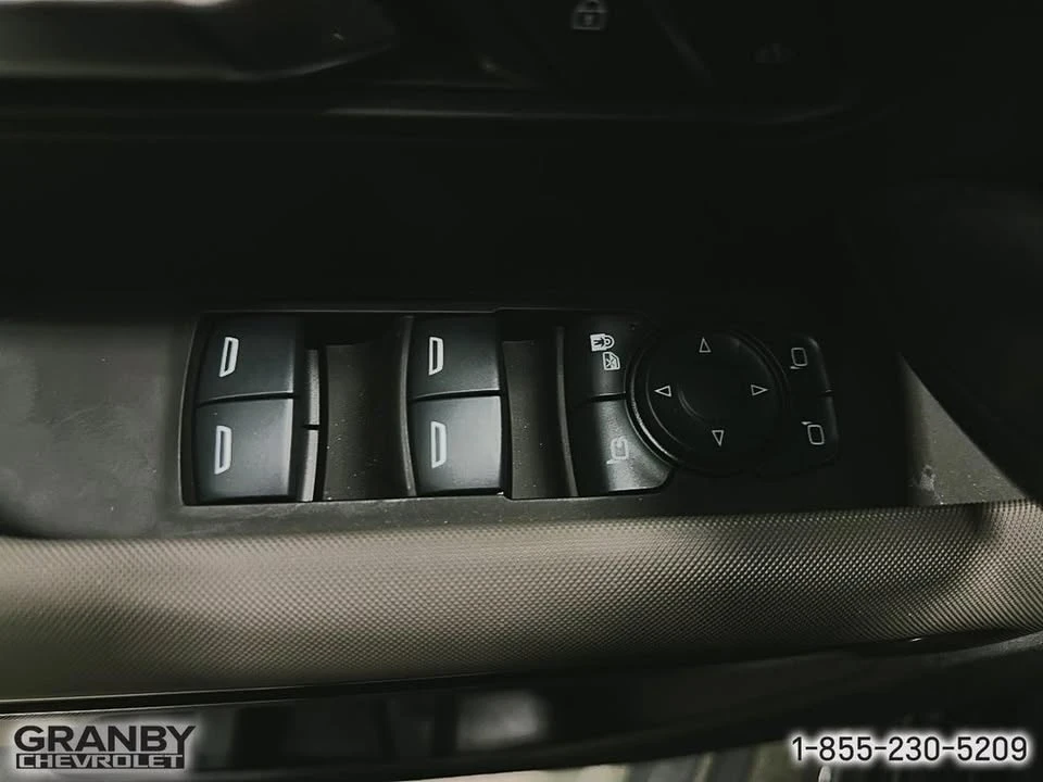 2026 GMC Hummer EV - Image 13 of 20