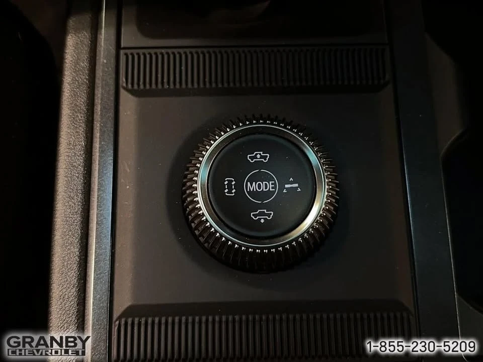 2026 GMC Hummer EV - Image 18 of 20