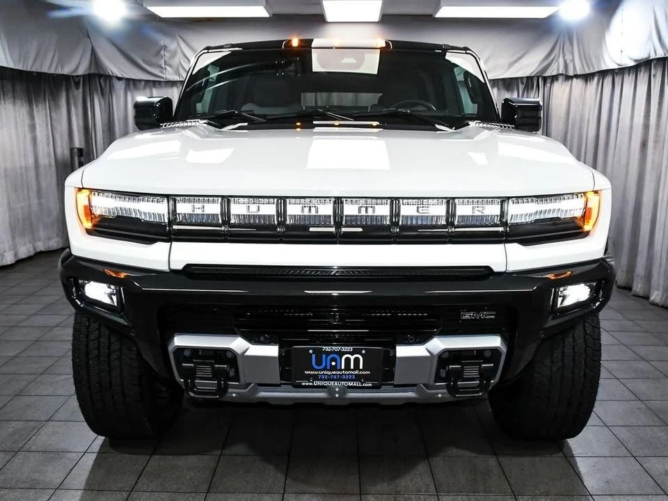 2026 GMC Hummer EV - Image 2 of 20