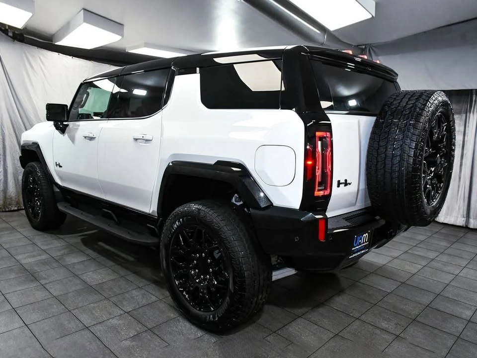 2026 GMC Hummer EV - Image 4 of 20