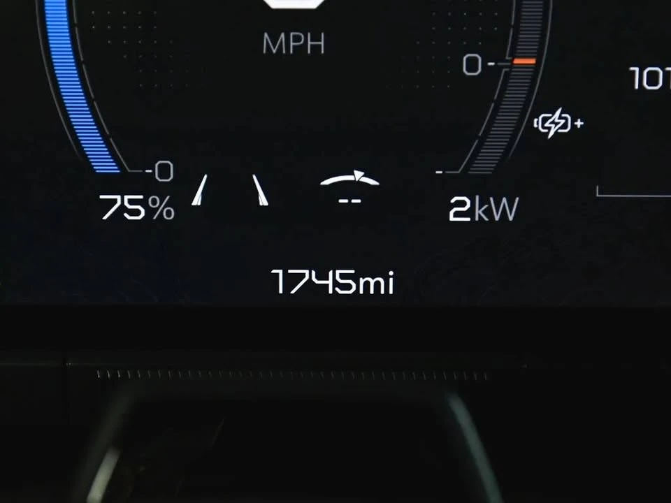 2026 GMC Hummer EV - Image 20 of 20