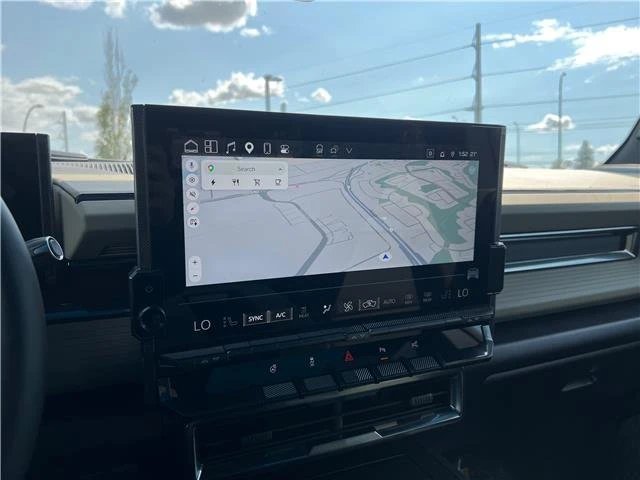 2026 GMC Hummer EV - Image 17 of 20