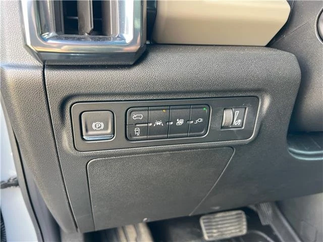 2026 GMC Hummer EV - Image 18 of 20